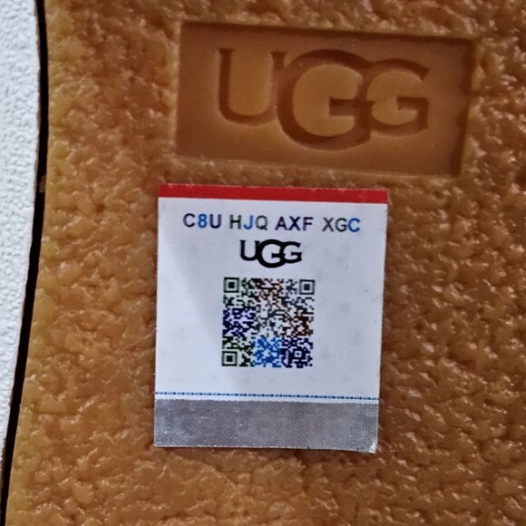 Ugg Cas Slip On Sneaker Casual Loafer Womens Shoe Black Leather Size 10 - Picture 11 of 14